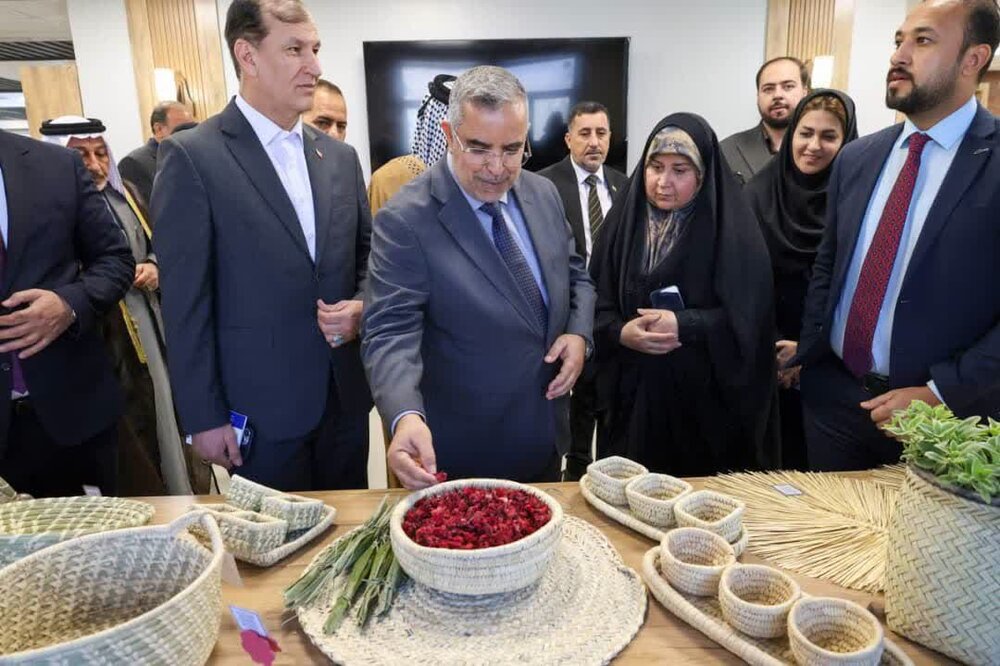 افتتاح نمایشگاه توانمندی‌های تولیدی و صادراتی کشاورزی خوزستان در محل اتاق بازرگانی اهواز