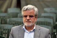انتقاد تند محمود صادقی از فیلترینگ؛ پا از روی گلوی مردم بردارید!