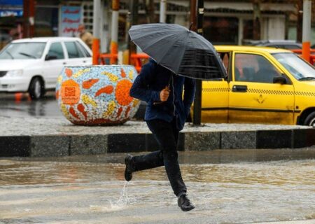 با شروع باران ۱۴۰۴ ذوق زده نشوید، خطراتش را دست کم نگیرید/ سیل شاید زیرساختها را نابود کند