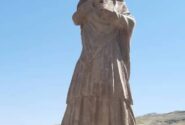 مرگ سرخ بر کوه منار اندیکا : وقتی شمشیر دشمن به عفت رسید، پرتگاه آغوش ماه پری بانوی نجیب ایل شد.