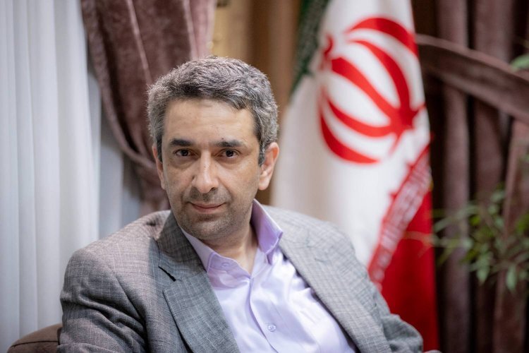 معاون ارتباطات دفتر رئیس‌جمهوری: عذرخواهی از مردم منشاء عزت برای دولت می‌شود