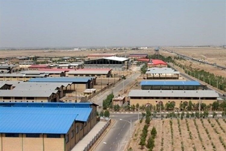 وزیر کار: مشکلات واحدهای تولیدی کشور توسط کمیته ویژه دولت رصد میشود