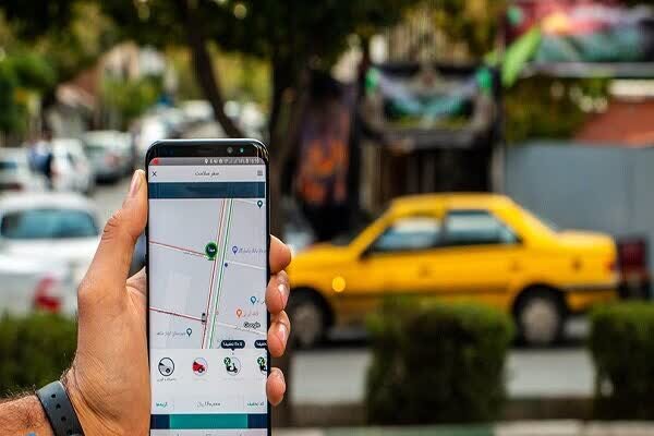 پیشنهاد سه‌ فرمولی برای حل اختلافات بر سر بیمه رانندگان تاکسی‌های اینترنتی/ نیازی به افزایش کرایه‌ها نیست
