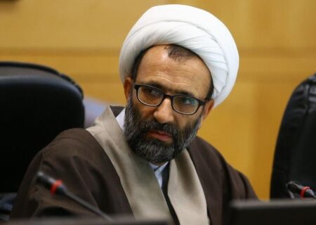 نماینده تهران: در زمان ریاست جمهوری حسن روحانی یک تیم خاص همه امور را در دست گرفته بود/ دولت روحانی باعث کمبود آب و برق است