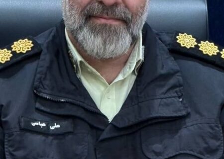  سرهنگ علی عباسی راکی فرمانده انتظامی شهرستان مسجدسلیمان خبر داد:  توقف نیسان حامل آرد قاچاق در جاده‌های مسجدسلیمان/ پلیس راه نانِ مردم را بر سودجویان بست.