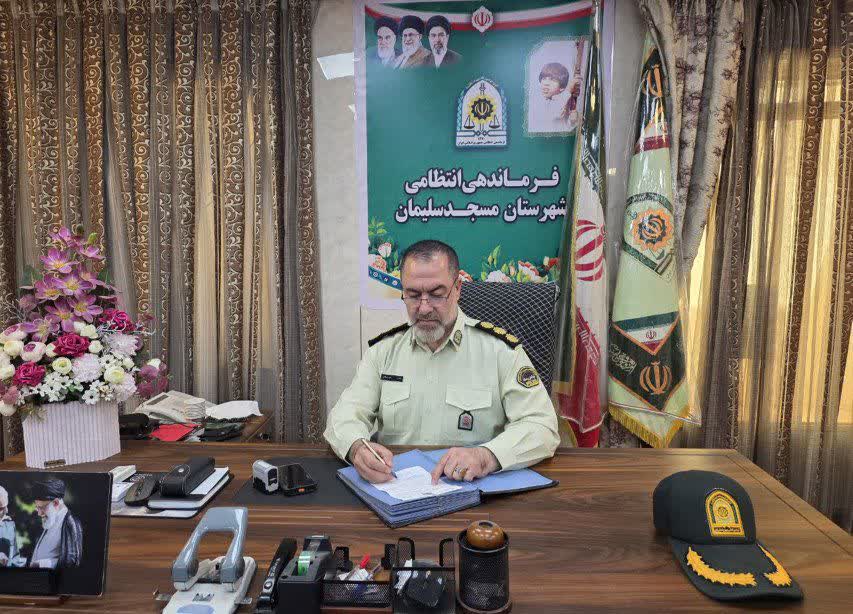 سرهنگ علی عباسی فرمانده انتظامی شهرستان مسجدسلیمان خبر داد: دستبند پلیس بر دستان سارق سابقهدار در مسجدسلیمان