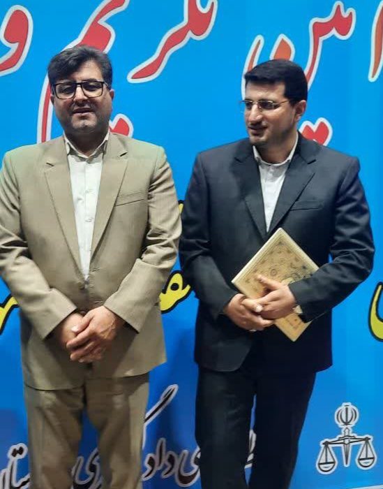 من «دادستان تکتک شهروندان شریف مسجدسلیمان» هستم؛ فرزاد داودی فرزند مسجدسلیمان دادستان شهر مسجدسلیمان شد
