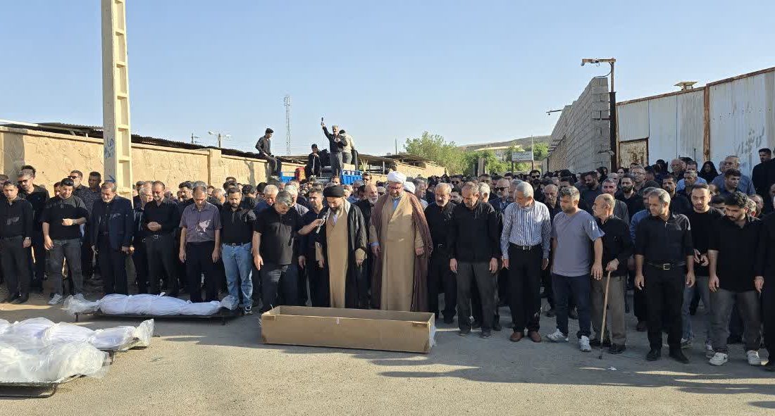 امام جمعه مسجدسلیمان در مراسم تشییع جان‌سوز خانواده نصیری:جاده اهواز ـ مسجدسلیمان جاده مرگ است؛ تا کی باید خانواده‌ها قربانی شوند؟